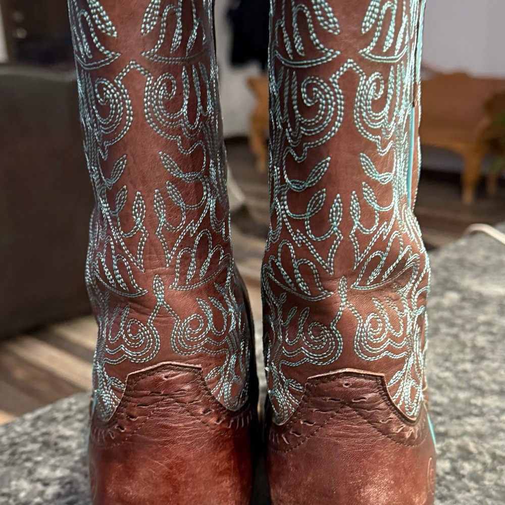 Women’s Ariat western boot - Picture 2 of 8